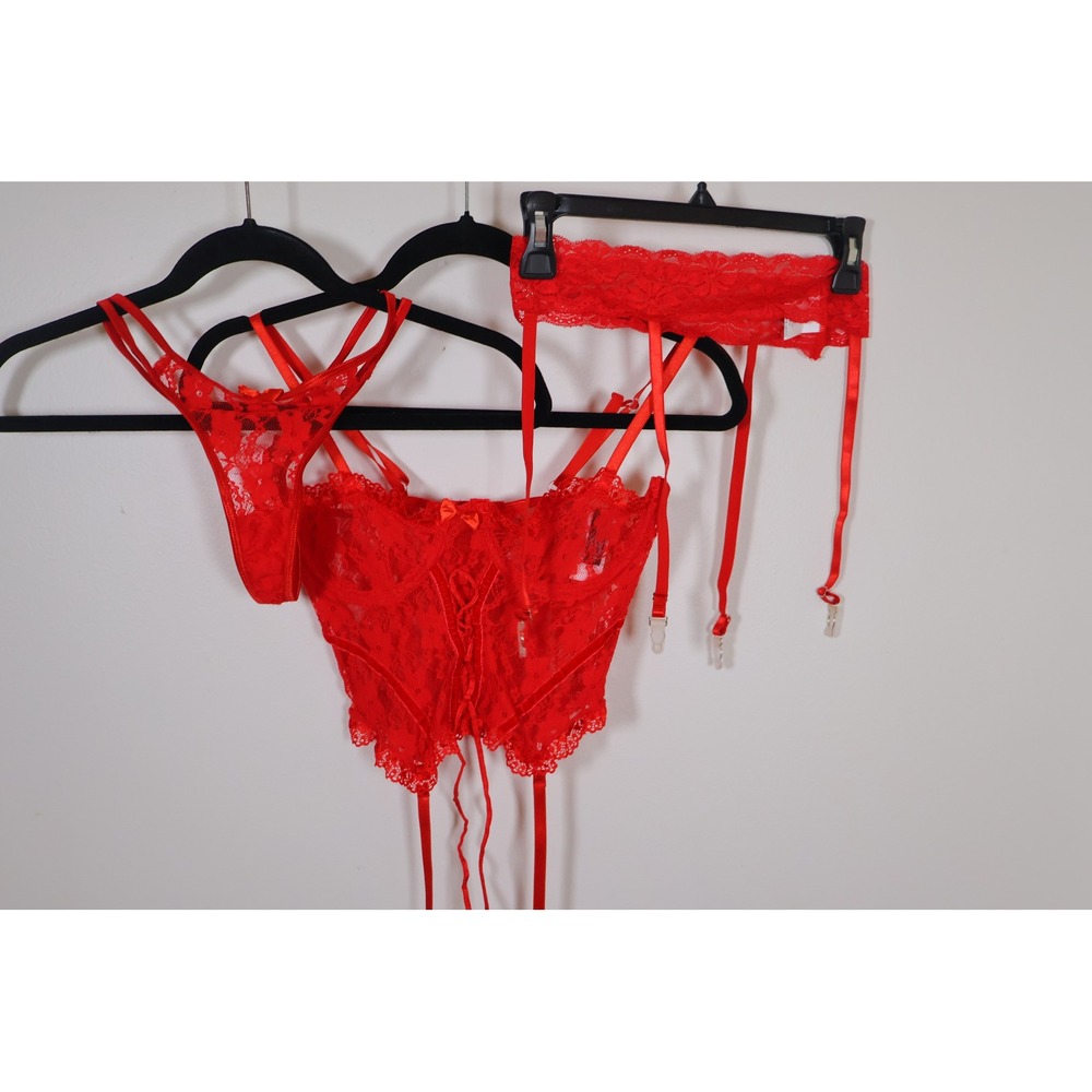 PrettyLittleThing Red Corset‎ Garter Belt Thong Lace Lingerie Set Sexy